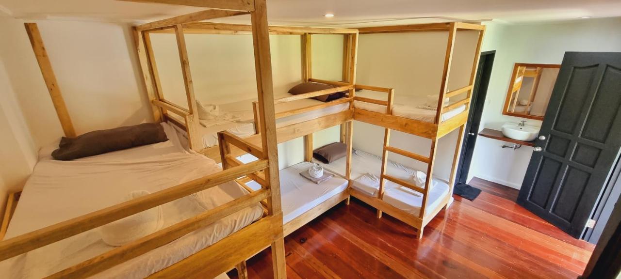 Teritoryo Siargao Hotel General Luna  Ngoại thất bức ảnh